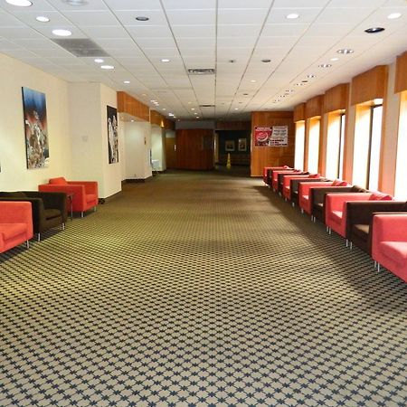 Howard Johnson Plaza Kansas City Hotel & Conference Center מראה חיצוני תמונה