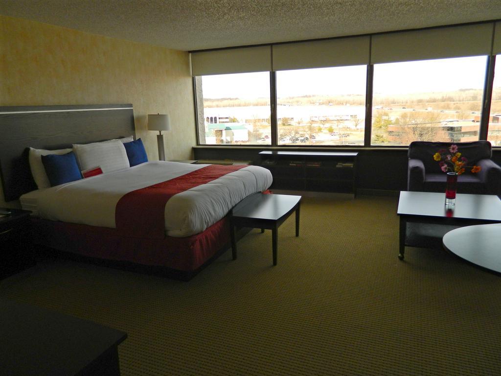 Howard Johnson Plaza Kansas City Hotel & Conference Center מראה חיצוני תמונה