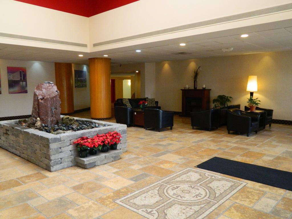 Howard Johnson Plaza Kansas City Hotel & Conference Center מראה חיצוני תמונה