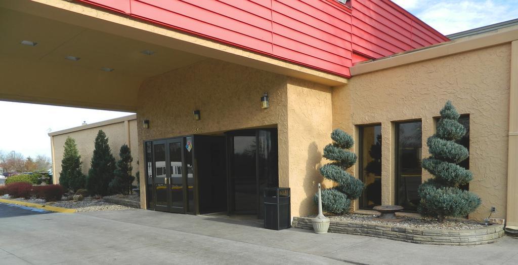 Howard Johnson Plaza Kansas City Hotel & Conference Center מראה חיצוני תמונה