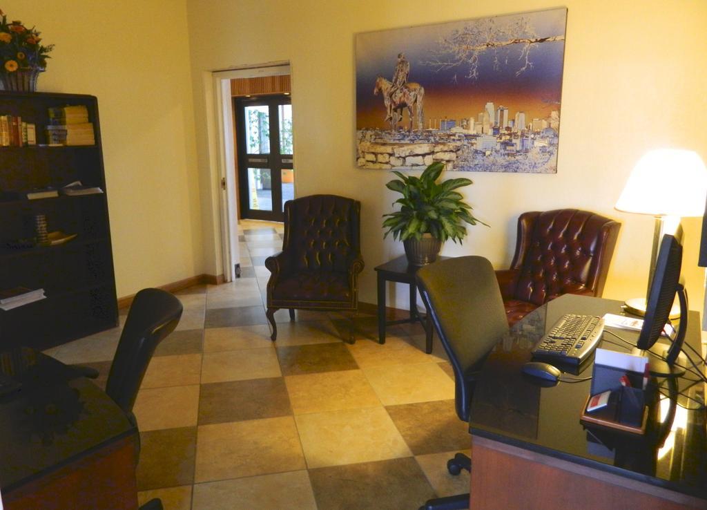 Howard Johnson Plaza Kansas City Hotel & Conference Center מראה חיצוני תמונה