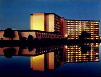 Howard Johnson Plaza Kansas City Hotel & Conference Center מראה חיצוני תמונה